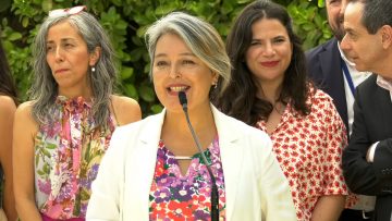 260123-06 MINISTRAS DEL TRABAJO Y DE LA MUJER SE REÚNEN CON FAMILIAS BENEFICIARIAS DE LA LEY SANNA17