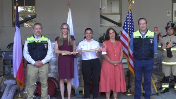 13022306 EMBAJADORA DE ESTADOS UNIDOS ENTREGA DONACIÓN A BOMBEROS DE CHILE 01