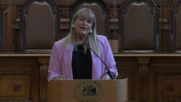 21022305 PUNTO DE PRENSA MINISTRA ANGELA VIVANCO 01