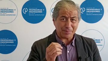 0032328 PRESIDENTE DEL COLEGIO DE PROFESORES SE REFIERE AL CAMBIO DE GABINETE 04
