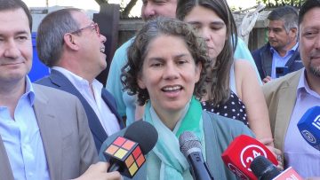 02032314MINISTRA DE MEDIO AMBIENTE FIRMA COLABORACIÓN PARA CONTAR CON UN NUEVO SISTEMA DE RECICLAJE07