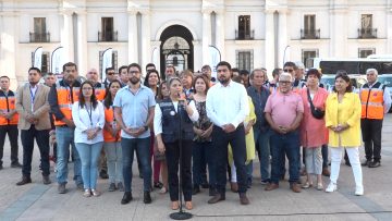 04032306 MINISTRA DEL TRABAJO ENCABEZA ACTO DE RECEPCIÓN DE 23 VEHÍCULOS DEL MINTRAB 22