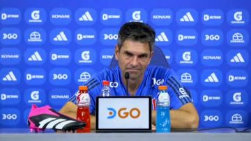 090323DEP03 CONFERENCIA DE PRENSA DEL DT DE UNIVERSIDAD DE CHILE, MAURICIO PELLEGRINO (01)