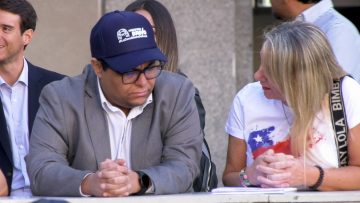 16032307 ENTREGA DE CARTA EN LA MONEDA 03