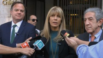 16032316 DEMÓCRATAS TRAS REUNIÓN CON EL CANCILLER VAN KLAVEREN (01)