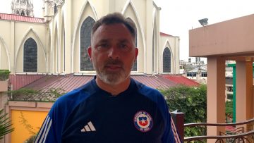 250323DEP01 DECLARACIONES DEL DT DE LA ROJA SUB 17 TRAS SU LLEGADA A ECUADOR CON MIRAS AL SUDAMERICANO (01)