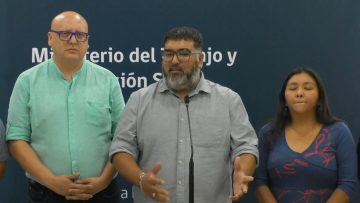 28032306 PUNTO DE PRENSA DE LA MINISTRA DEL TRABAJO Y MINISTRO DE HACIENDA TRAS REUNIÓN CON LA CUT 21