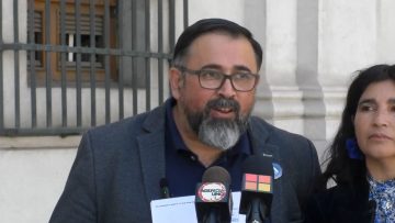 100423 DIPUTADOS DE AVANCEMOS CHILE ENTREGAN EN LA MONEDA UNA BATERÍA DE PROYECTOS EN EL ÁMBITO DE LA SEGURIDAD 02