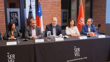 15042301 PRESIDENTE DEL SERVEL SE REFIERE A VOCALES DE MESA PARA LA ELECCIÓN DE CONSEJEROS CONSTITUYENTES (01)