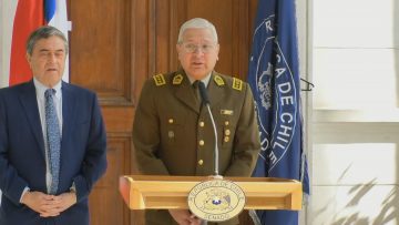 170423C01 PUNTO DE PRENSA DIRECTOR DE CARABINEROS CON PRESIDENTE DEL SENADO 08