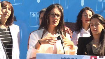 19042309 AUTORIDADES ENTREGAN PRIMERA VIVIENDA DEFINITIVA A FAMILIA AFECTADA POR EL INCENDIO EN LA CIUDAD JARDÍN 03