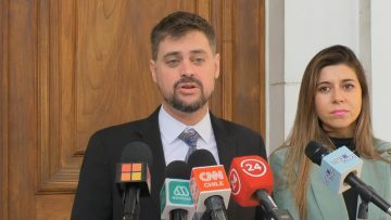 08052305 DIPUTADOS PS PRESENTAN EL PROYECTO DE LEY SALVEMOS EL FÚTBOL 03