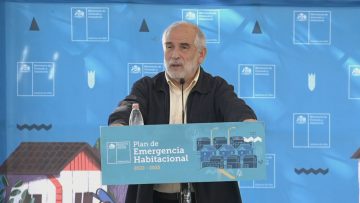 13052301 MINISTRO DE VIVIENDA ENCABEZA ENTREGA DE SUBSIDIOS HABITACIONALES 06