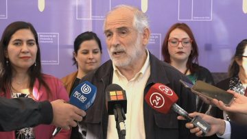 13052302 PUNTO DE PRENSA MINISTRO DE VIVIENDA TRAS ENTREGA DE SUBSIDIOS HABITACIONALES 01