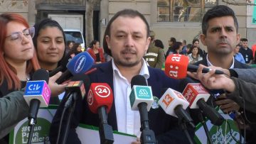 19052305 DIPUTADOS Y EL ALCALDE DE CASABLANCA PIDEN QUE GOBIERNO RESPALDE EL PROYECTO DE LEY QUE PASE LA MICRO 07