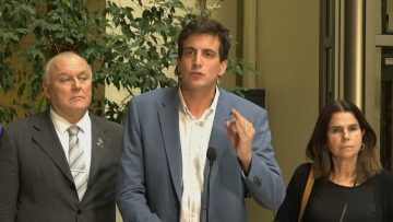 300523C07 PUNTO PRENSA DIPUTADO SCHALPER 03
