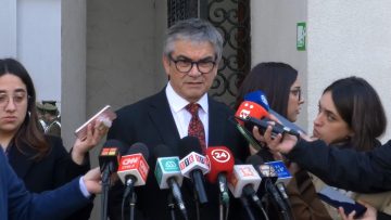08062301 PUNTO DE PRENSA MINISTRO DE HACIENDA 03