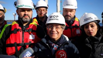 17062315 MINISTRA DE OBRAS PÚBLICAS REALIZA VISITA INSPECTIVA AL PUENTE CHACAO 01