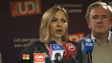 17072304 UDI PIDE PONER EN AGENDA PROYECTO QUE MODIFICA LA SOCIEDAD CONYUGAL 03