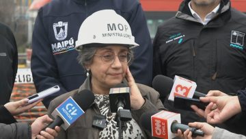 21072302 AUTORIDADES SUPERVISAN TRABAJOS DE LIMPIEZA PREVENTIVA EN EL CANAL SANTA MARTA 05