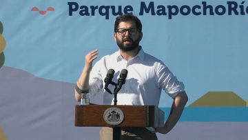 24072307 PRESIDENTE BORIC INAUGURA SEGUNDO TRAMO DEL PARQUE MAPOCHO RIO 01