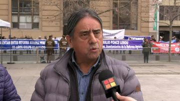 26072307 DIRIGENTES DE ASENTAMIENTOS DE LA REFORMA AGRARIA DE LA ARAUCANÍA Y LOS RÍOS ENTREGAN CARTA DIRIGIDA AL PRESIDENTE BORIC 03