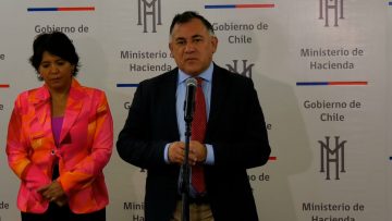 JEFES DE BANCADA DE SENADORES Y DIPUTADOS DC SE REÚNEN CON MINISTRO DE HACIENDA POR PACTO FISCAL 02