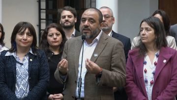 01082302 EL MINISTRO DE EDUCACIÓN SE REÚNE CON DIRECTORES DE ESTABLECIMIENTOS EDUCACIONALES BENEFICIARIOS DEL PROGRAMA A CONVIVIR SE APRENDE 20