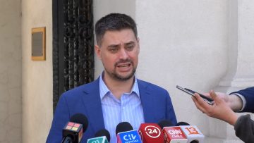 03082304 PUNTO DE PRENSA DIPUTADO MANOUCHEHRI 01