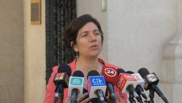 04082302 PRESIDENTE BORIC RECIBE A PARTICIPANTES DEL CONGRESO JÓVENES FUTURO 06