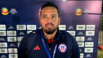050823DEP06 DECLARACIONES DEL ENTRENADOR DE LA SELECCIÓN CHILENA SUB 20 DE FÚTBOL PLAYA 02