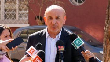 12082301 DECLARACIONES DEL SENADOR JUAN LUIS CASTRO 02