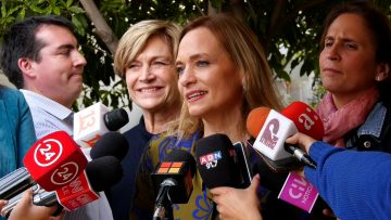12082306 PRESENTAN RESULTADOS DE LA ENCUESTA “DESAFÍOS DE LA DEMOCRACIA Y LIDERAZGO DE LAS MUJERES EN CHILE” 01