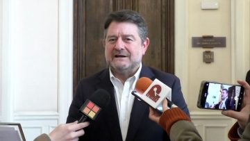 24082309 DECLARACIONES DEL GOBERNADOR DE SANTIAGO 02