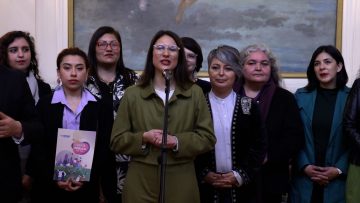 26082312 PUNTO DE PRENSA ALCALDESA DE SANTIAGO, IRACÍ HASSLER 02