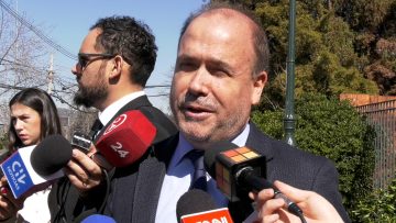 27082307 DECLARACIONES DEL PRESIDENTE DE LA DC ALBERTO UNDURRAGA 02