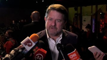 02092308 GOBERNADOR ORREGO ENCABEZÓ HOMENAJE A PERSONAS QUE DEFENDIERON LOS DERECHOS HUMANOS 02