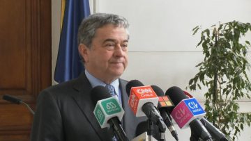 040923C01PUNTO DE PRENSA SENADOR COLOMA 01