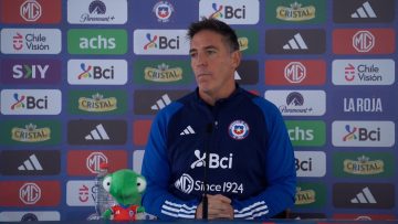 060923DEP01 CONFERENCIA DE PRENSA DT DE LA SELECCIÓN CHILENA, EDUARDO BERIZZO 02