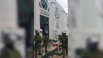 10092310 VANDALIZAN MAUSOLEO DE CARABINEROS 02