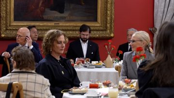 11092324 DESAYUNO AUTORIDADES 11