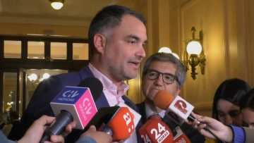 27092306 PUNTO DE PRENSA SENADOR MACAYA 01