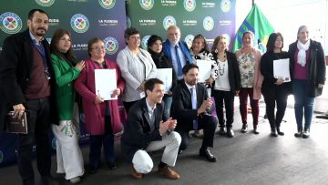 28092304 ENTREGA DE SUBSIDIOS PARA FAMILIAS QUE INTEGRAN LOS FUTUROS CONJUNTOS HABITACIONALES CONDOMINIO DON CARLOS Y LOS CASTAÑOS 10 (1)