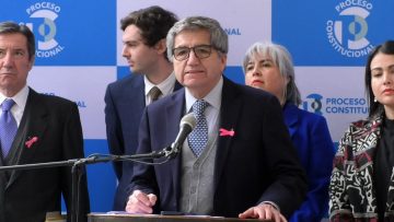 021023CC03 DECLARACIONES DE CONSTITUYENTES UDI TRAS SESIÓN 30 04