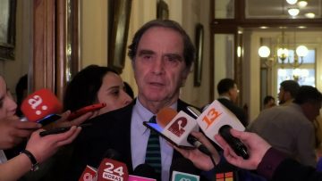 111023CC03 EXPERTO HERNÁN LARRAÍN Y NEGOCIACIONES 01