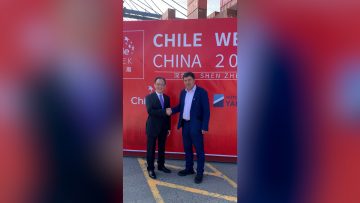 15102303 MINISTRO DE AGRICULTURA VISITÓ EL PUERTO DE SHENZHEN 04