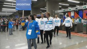 201023PAN03 IMÁGENES DE APOYO DE DELEGACIONES EXTRANJERAS CON DIRECCIÓN AL ESTADIO NACIONAL 09