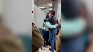 28102304 MINISTRA DEL INTERIOR VISITA A CARABINERO HERIDO EN QUINTA NORMAL 03