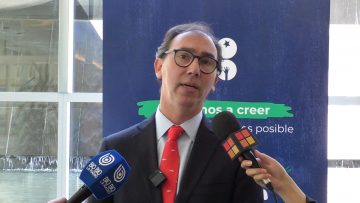 08112306 EX MINISTROS PARTICIPAN EN CONVERSATORIO EDUCACIÓN URGENCIAS Y DESAFÍOS 1 (1)