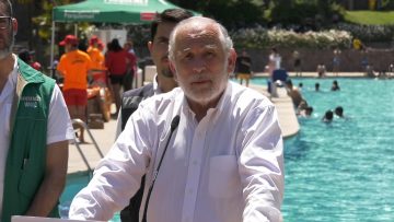 24112306 MINISTROS DAN INICIO A LA TEMPORADA DE PISCINA EN TUPAHUE 1